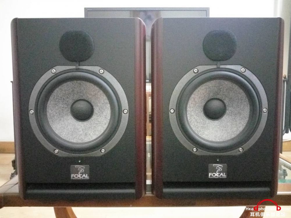 FOCAL SOLO6Be 1.jpg