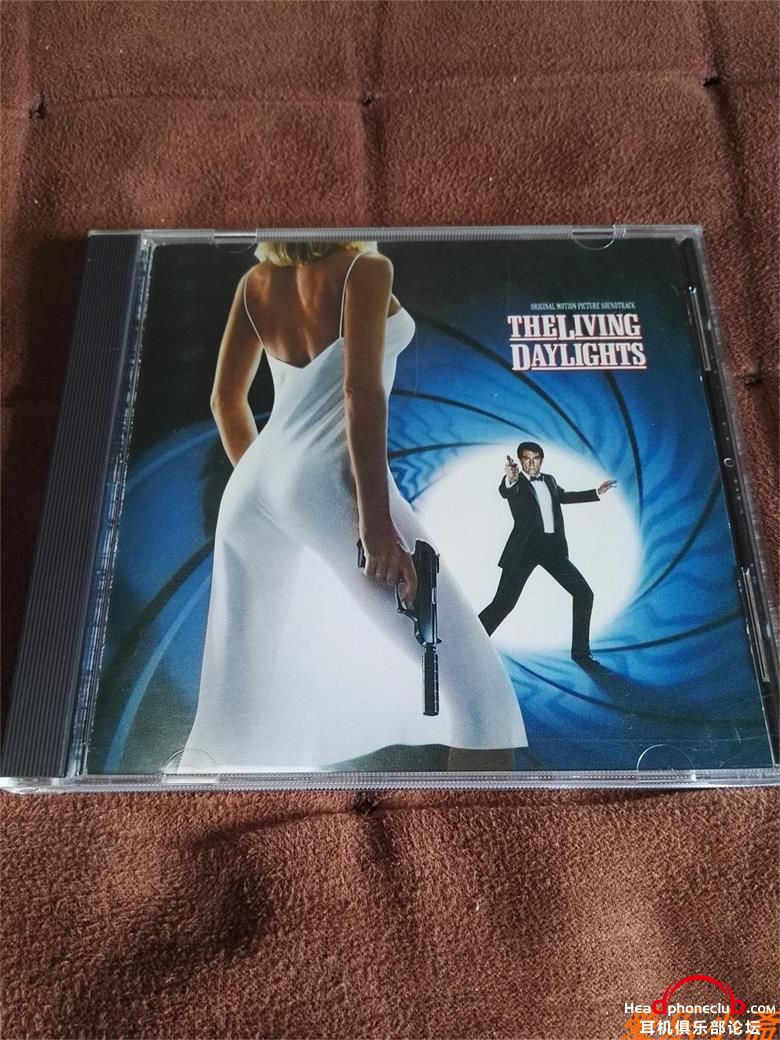 808 ԭ 007 THE LIVING DAYLIGHTS  3200Ԫװ1.jpg