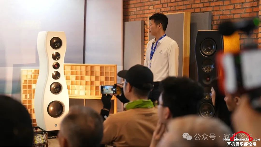 139a17de5e0648759d3f4effb8da009b~tplv-tt-origin-web:gif.jpeg?_iz=58558&from=article.jpg