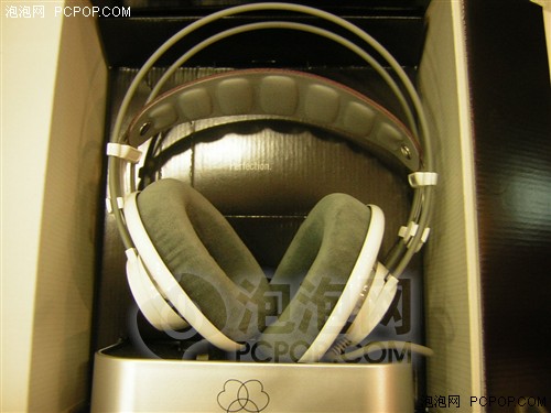 AKG K701