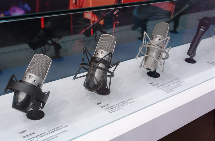 mic2.jpg