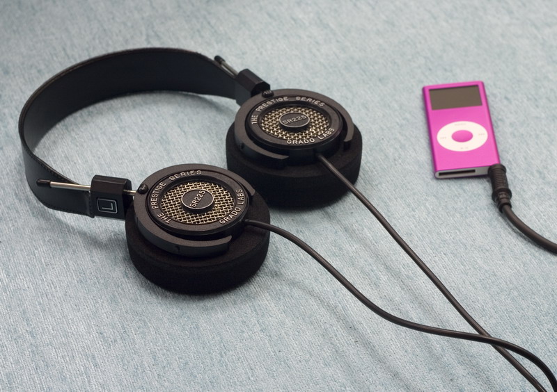 sr225,ipod.jpg