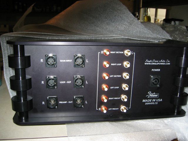 SINGLE POWER XLR УPREAMP-OUT.jpg