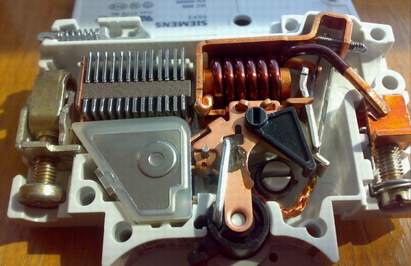 10Aտڲ1.jpg