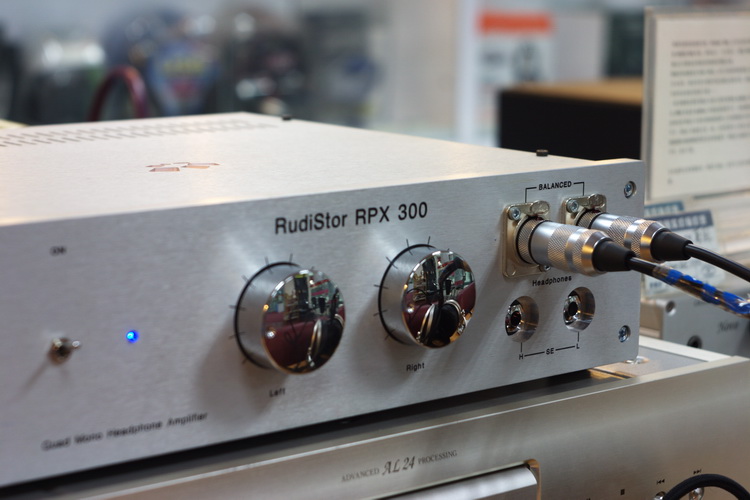 rpx300,d7000xlr.jpg