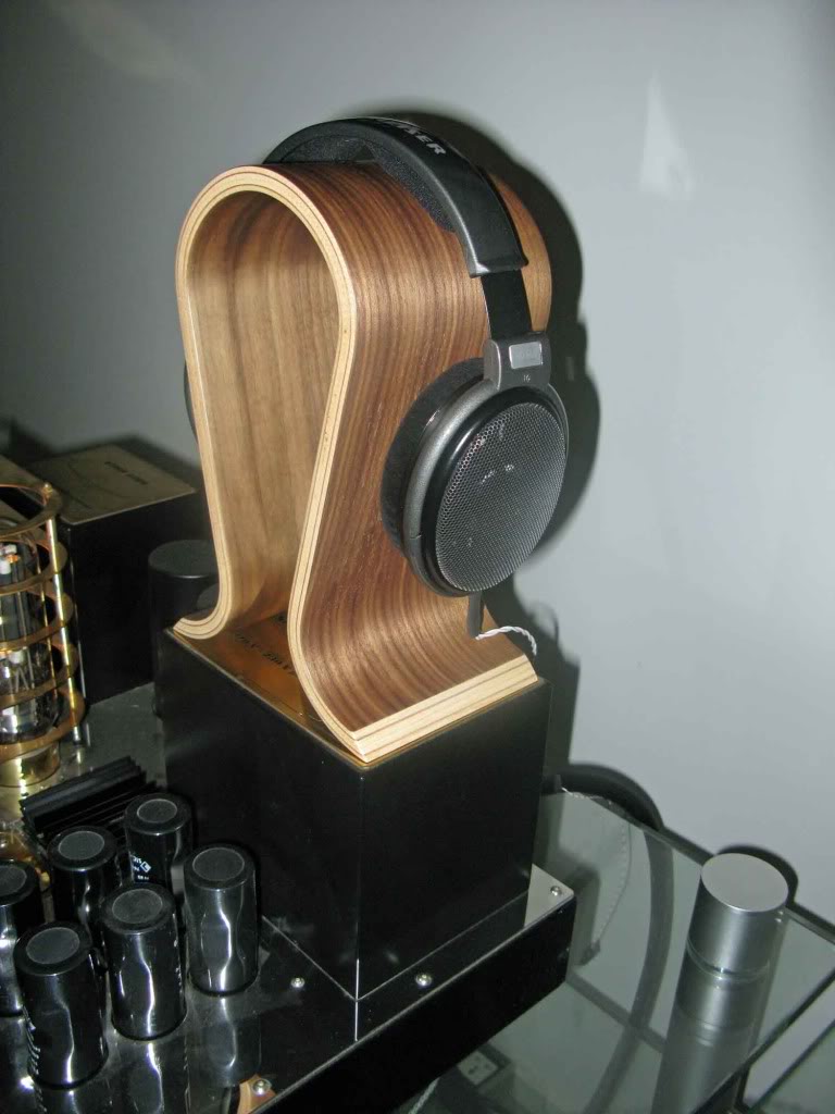 Headphone-Stand-2.jpg