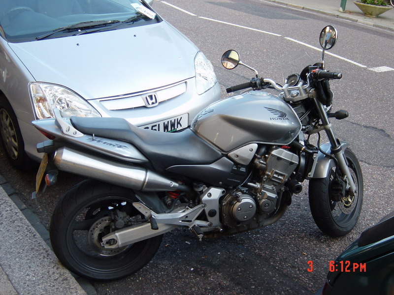 Hornet 900-2.jpg