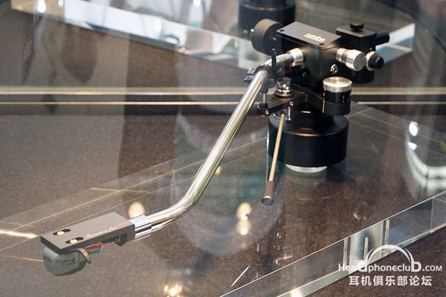 SPECIAL-TONEARM.jpg