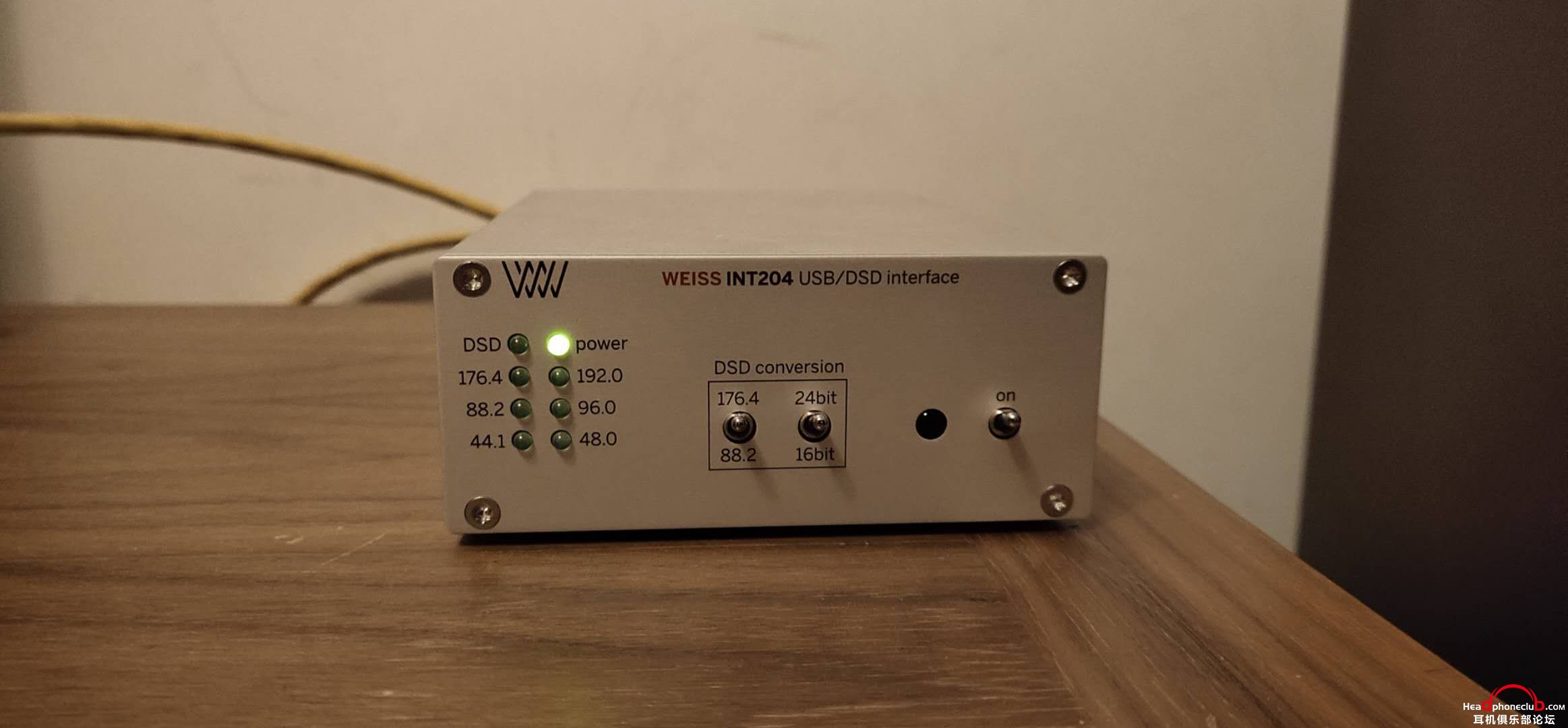 WEISS INT204