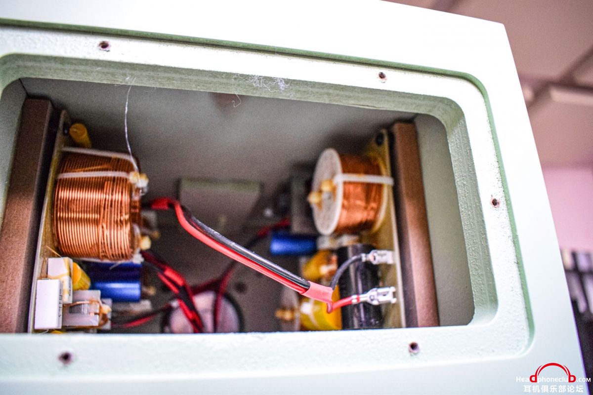 Epos-ES-28N-X-over.jpg