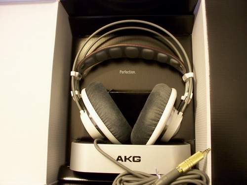 akg1.JPG