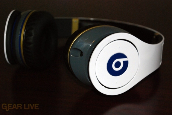 beats_white.JPG