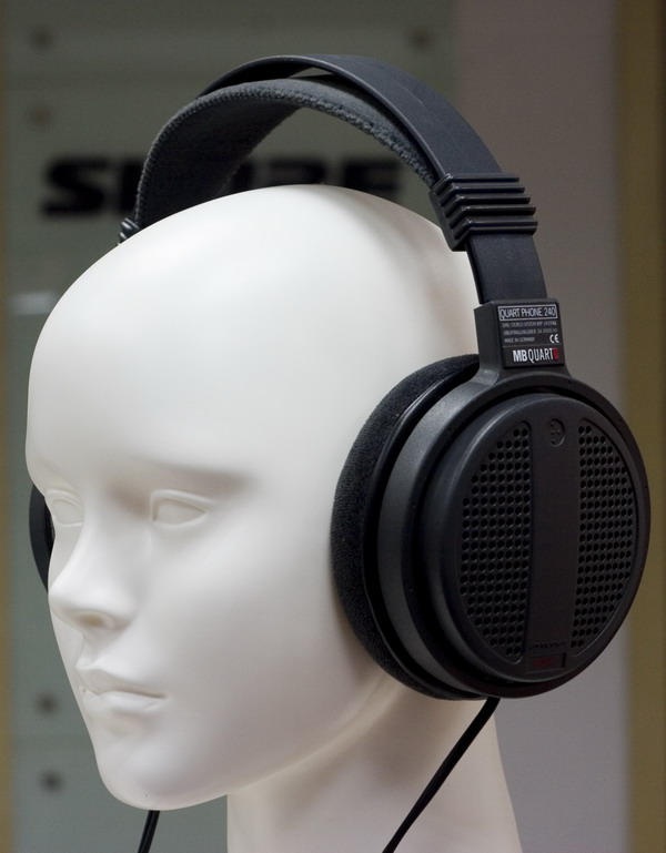qp240 s.jpg