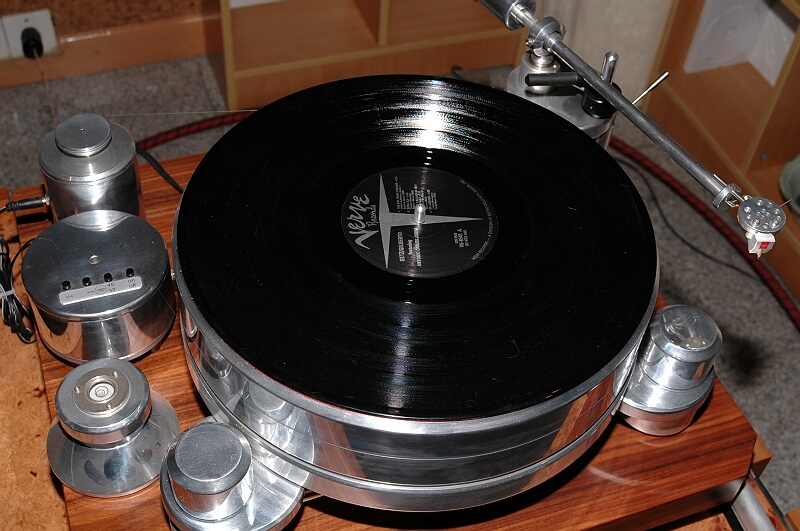 beijing 71 - lp in motion.jpg