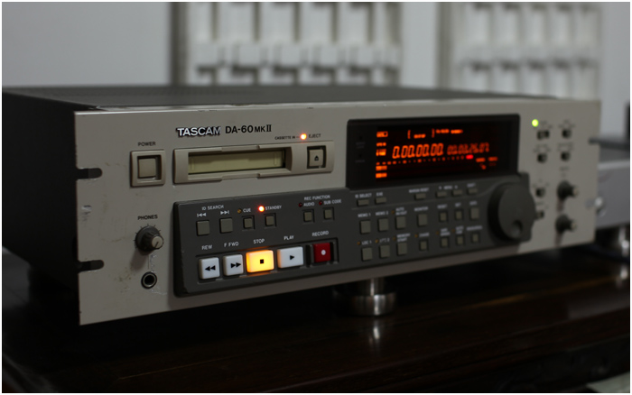 TASCAM DA60 MKII DAT