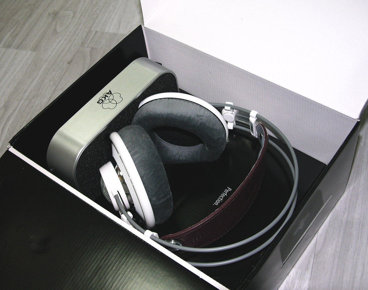 AKG-02.jpg