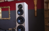 Ӱý塶TwitteringmachinesDynaudio Focus 50 Դ